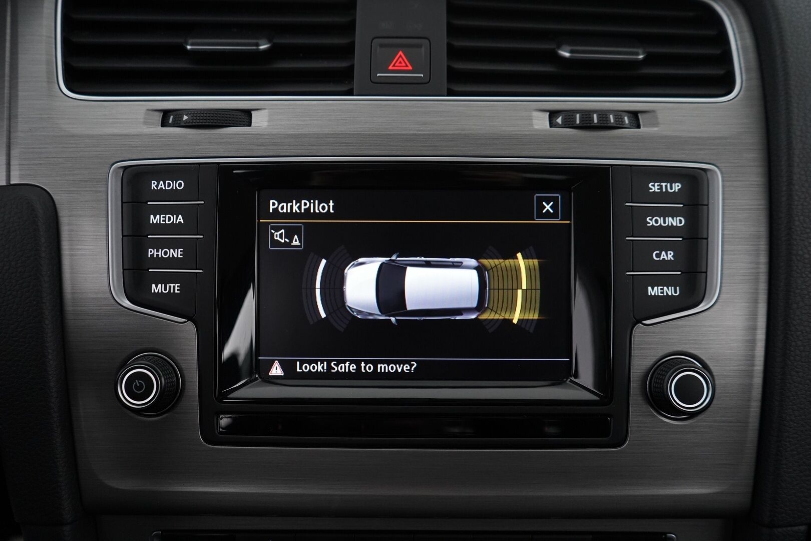 Volkswagen Golf 2015 1.2 TSI Comfortline Edition 40 77 kW (105 hv) BMT DSG-aut *Koukku / Lohkolämmitin / Vakkari / Keyless / Tutkat* - Suomi-Auto / Jakopää 2025 / Kahdet vanteet / Hyvät huollot