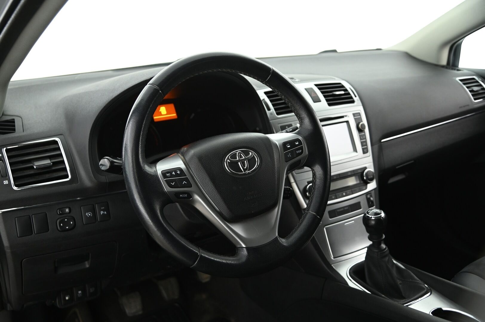 Toyota Avensis 2015 2,0 D-4D DPF Active Edition Wagon *2-Omisteinen Suomiauto / Webasto / P.Kamera / Puolinahat / Bluetooth / Koukku / Juuri Huollettu / Vuoden leima* - Taloudellinen luottopeli! Autosta löytyy kahdet hyvät renkaat, huoltohistoria todella särmä ja viimeisin huolto tehty hiljattain!