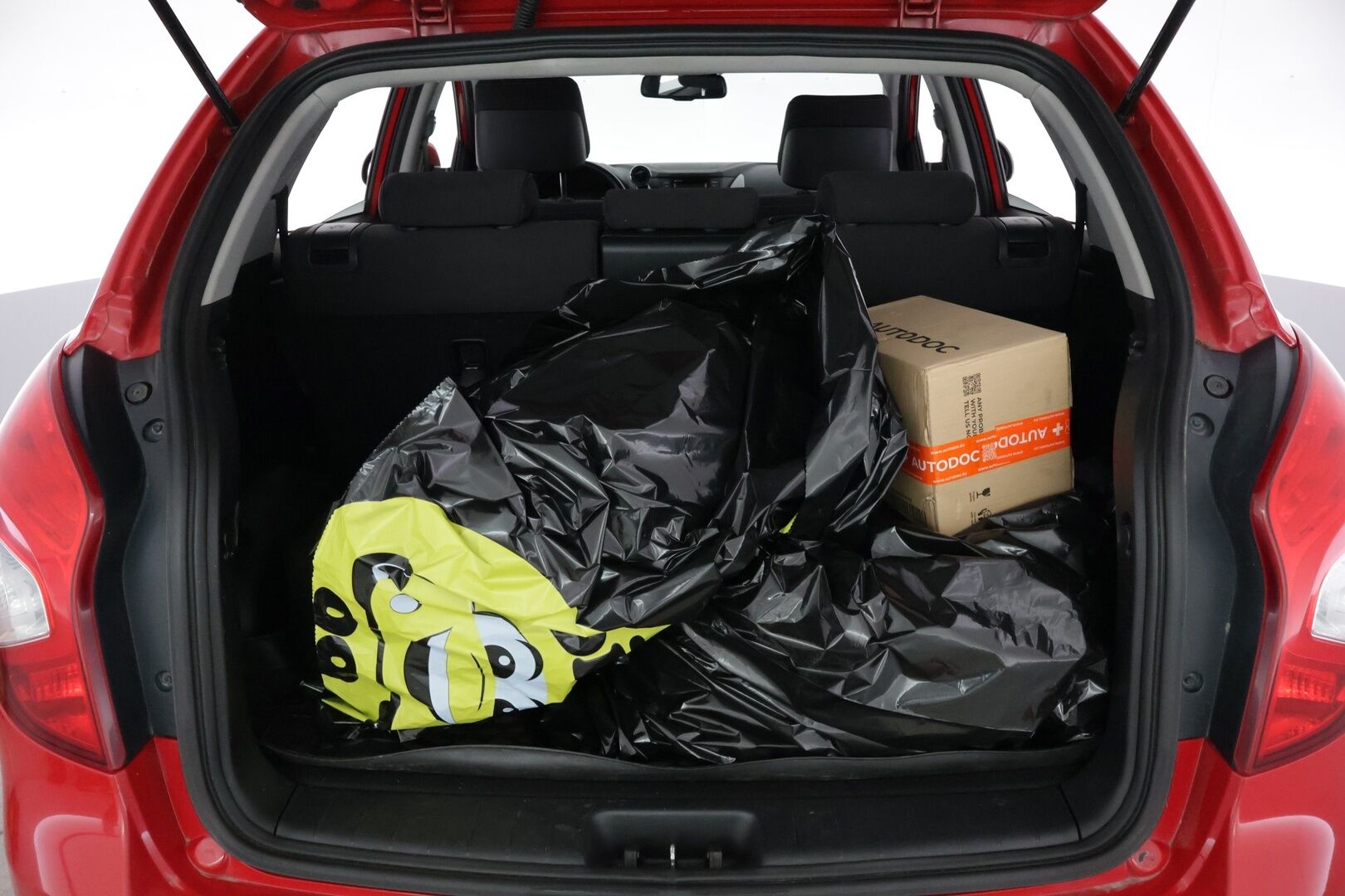 SsangYong Korando 2016 D20 AWD 6AT QUARTZ LIMITED / Vakkari / Lohkolämmitin / P-tutka / Koukku / 2x Renkaat Alumiinivanteilla - *MYYDÄÄN HUUTOKAUPAT.COM* / Suomi-auto / Neliveto automaatti / Särmä huoltohistoria / Pitkä leima