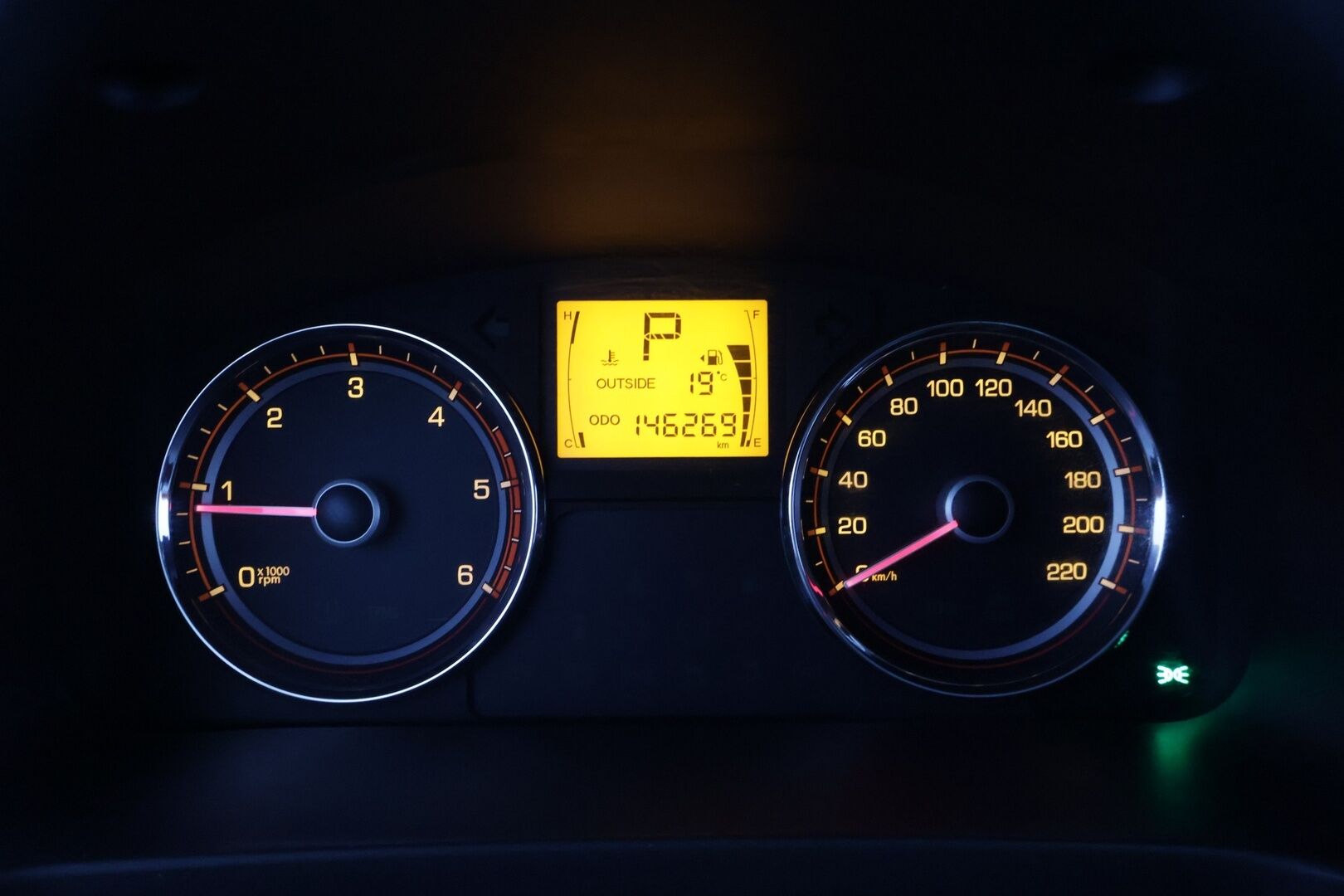 SsangYong Korando 2016 D20 AWD 6AT QUARTZ LIMITED / Vakkari / Lohkolämmitin / P-tutka / Koukku / 2x Renkaat Alumiinivanteilla - *MYYDÄÄN HUUTOKAUPAT.COM* / Suomi-auto / Neliveto automaatti / Särmä huoltohistoria / Pitkä leima