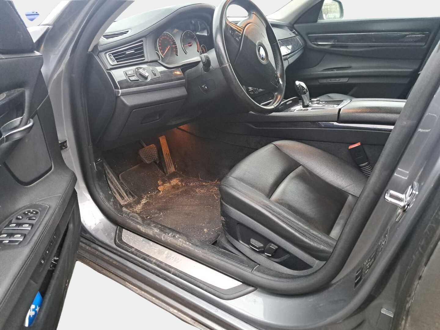 BMW 730 2009 A F01 Sedan ** Hifit / Nahkasisusta / Muistipenkki / Prof. Navi / Vetokoukku ** - *Kahdet renkaat vanteilla! / Asiallisesti huollettu! / Katsastus voimassa 28.5.2026 saakka!* - HULLUT JOULUT KORKOTARJOUS 2,49% 