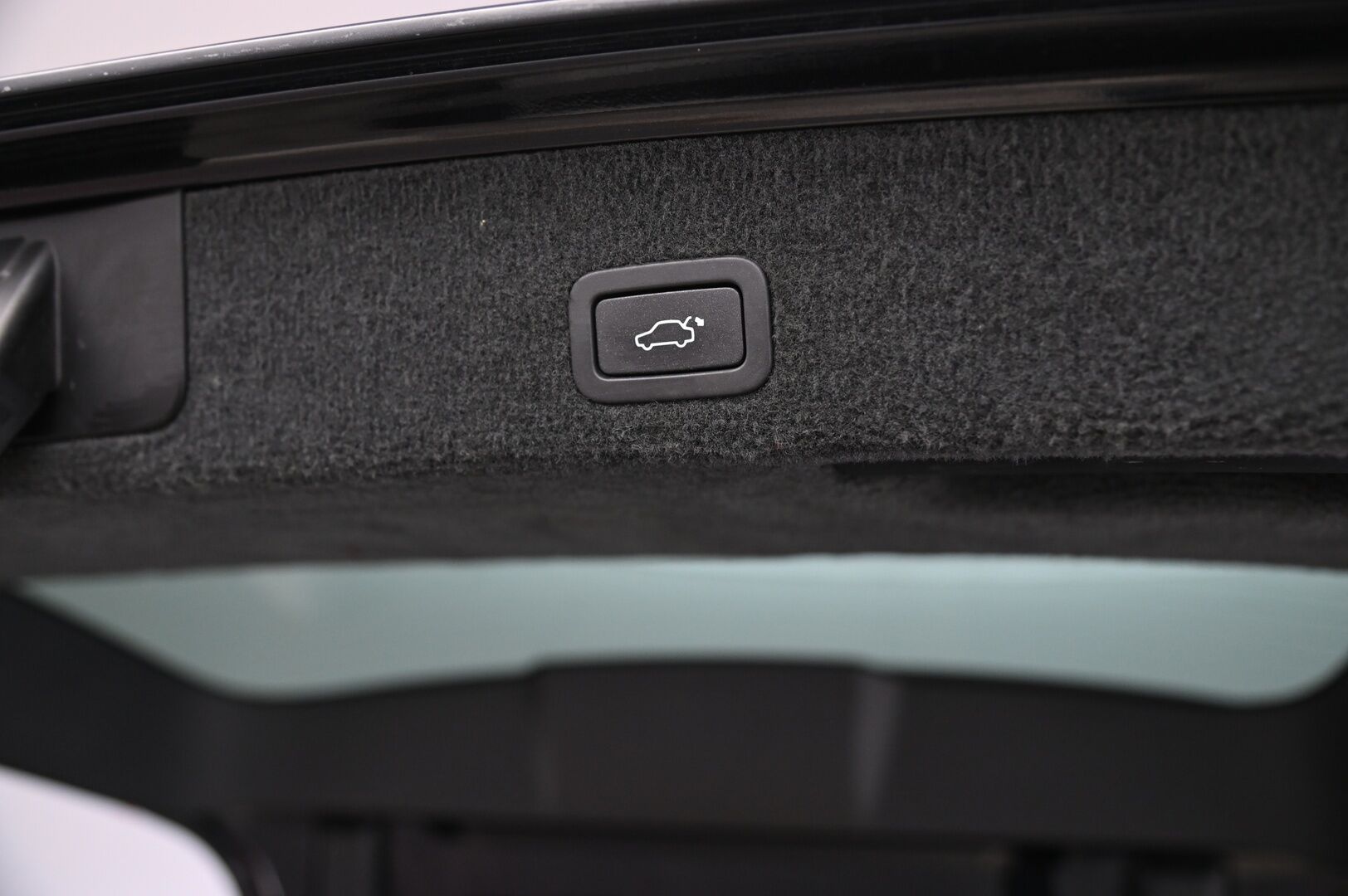 Volvo V70 2015 D4 Classic Business aut * Webasto / Koukku / Suomi-auto / Muistipenkki / Nahkasisusta / Vakkari * - S-luukku / Bluetooth / Digimittaristo / P.tutka - HULLU BLACKWEEK KORKOTARJOUS 2,49%