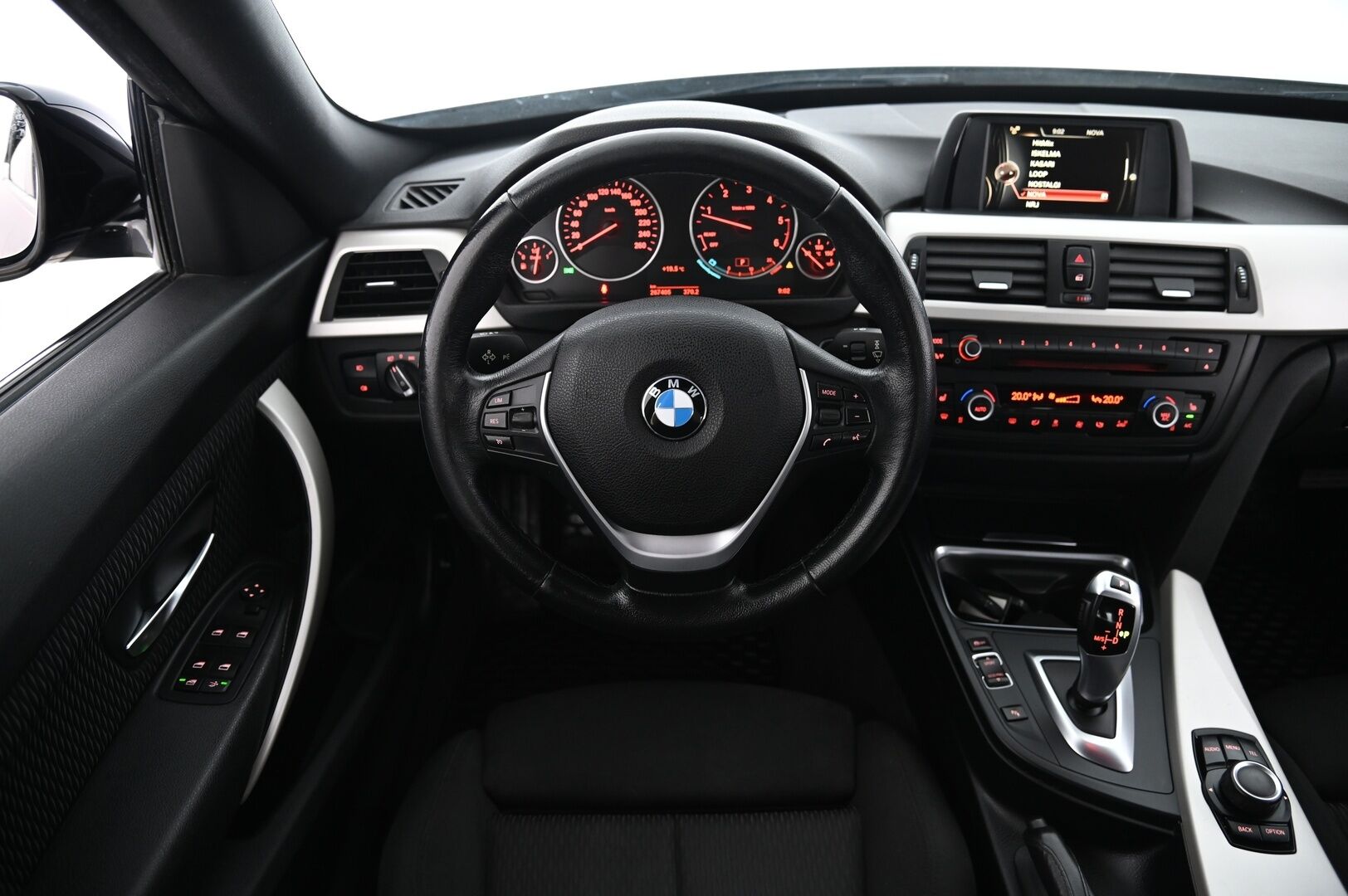 BMW 318 Gran Turismo 2016 F34 Gran Turismo 318d A Business *Lohko / Sportti-penkit / Vakkari / Tutkat* - *Suomi-auto / Vasta saapunut / Juuri huollettu*