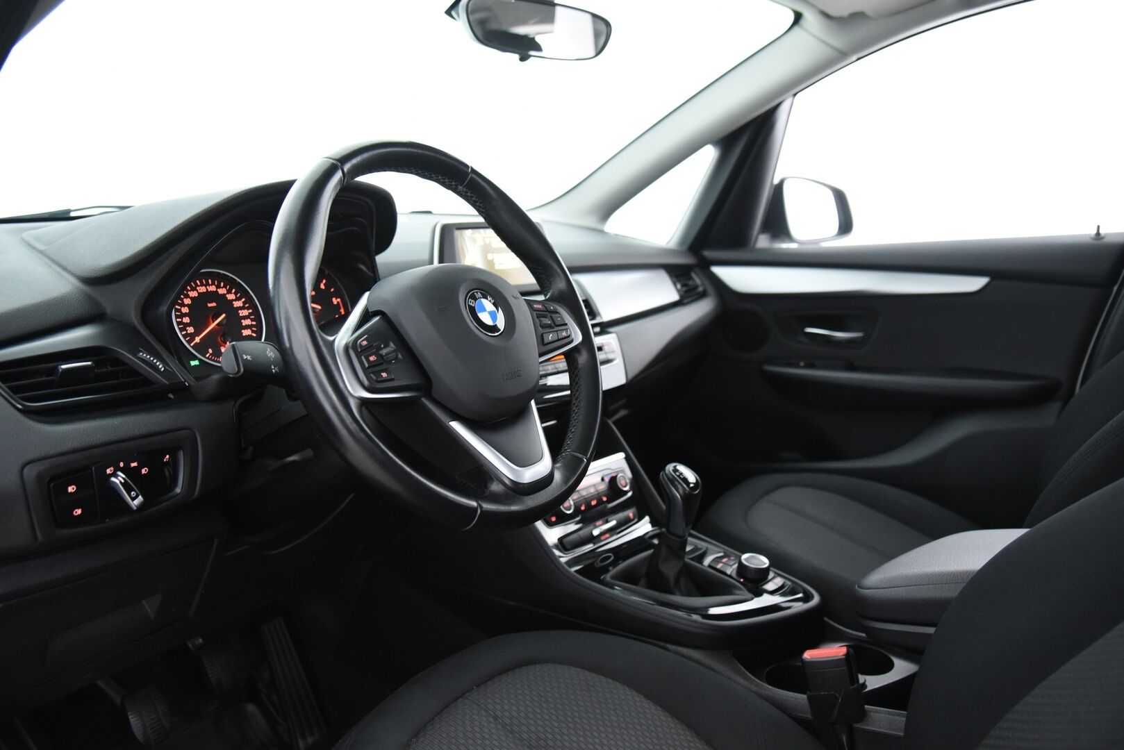 BMW 216 2015 F45 Active Tourer 216d Business / Suomi-auto / Vakkari / P. Tutka / LED / KeylessGo / Bluetooth /