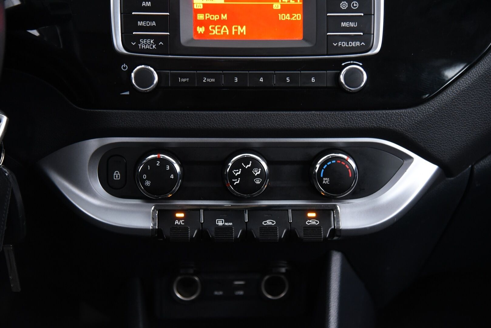 Kia Rio 2016 1,2 ISG LX 5D EcoDynamics / Suomi-Auto / Ilmastointi / Aux - Kahdet renkaat / Huoltokirja