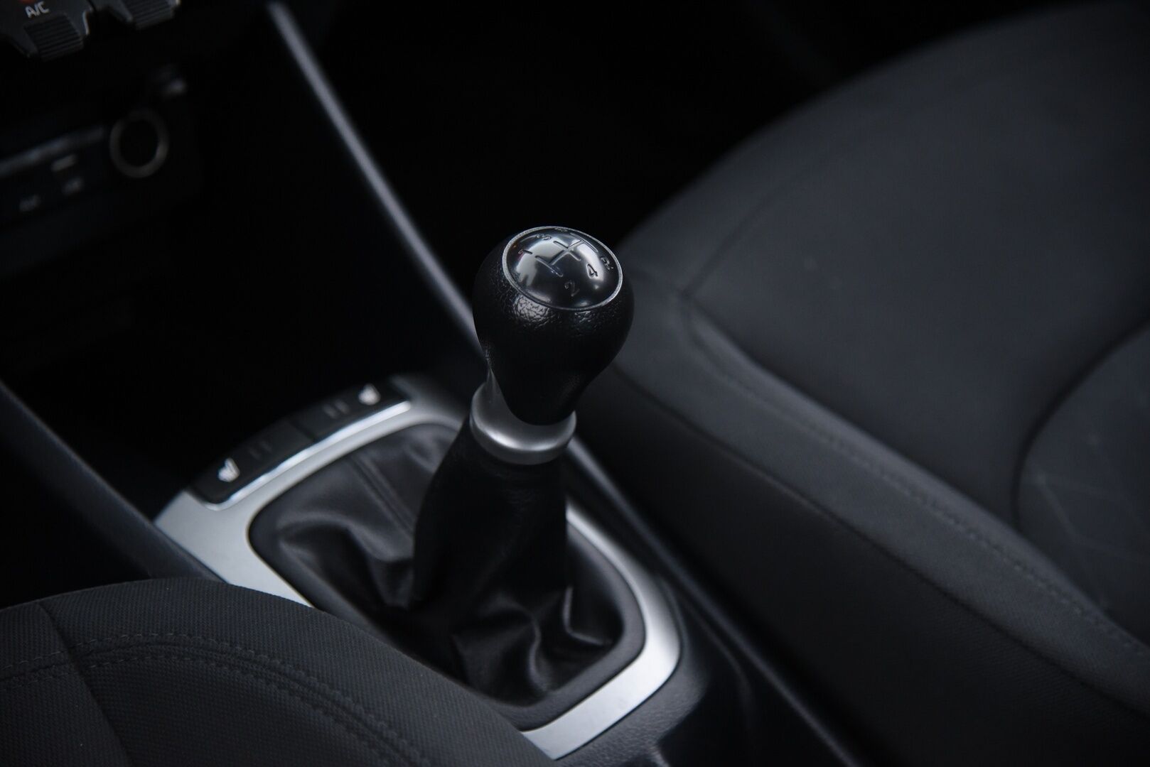 Kia Rio 2016 1,2 ISG LX 5D EcoDynamics / Suomi-Auto / Ilmastointi / Aux - Kahdet renkaat / Huoltokirja