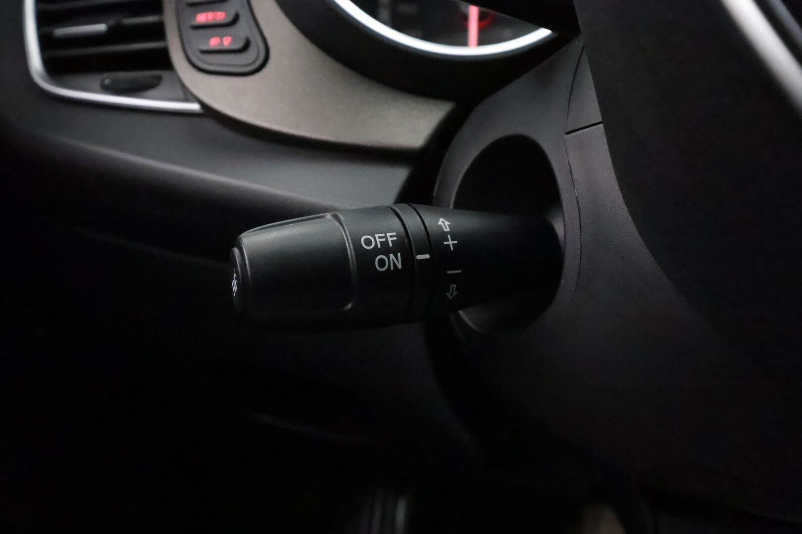Alfa Romeo Giulietta 2016 1,4 MultiAir 170hv TCT Distinctive - | Vakkari | Bluetooth audio & Handsfree | Aut. ilmastointi | DNA ajotapavalitsin | Lohkolämmitin | 2x renkaat aluin | Suomiauto | 