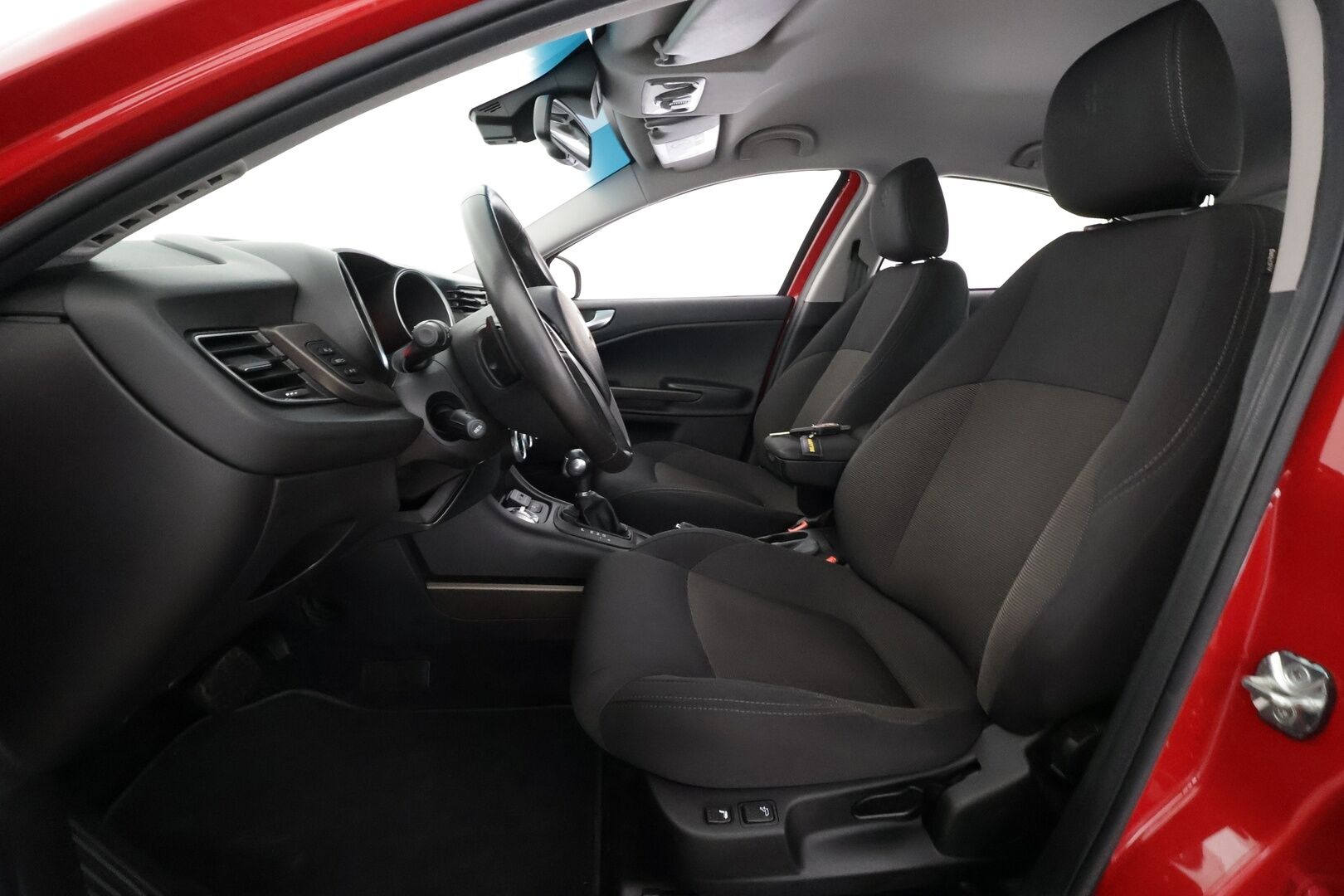 Alfa Romeo Giulietta 2016 1,4 MultiAir 170hv TCT Distinctive - | Vakkari | Bluetooth audio & Handsfree | Aut. ilmastointi | DNA ajotapavalitsin | Lohkolämmitin | 2x renkaat aluin | Suomiauto | 