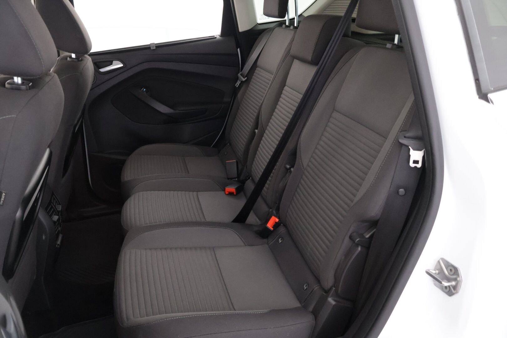 Ford C-Max 2016 Compact 1,5 EcoBoost 150 hv start/stop M6 Titanium / Vakkari / P-kamera / Koukku / Lohkolämmitin / Ratinlämmitin - *JAKOHIHNA VAIHDETTU 08/25* / Huoltokirja / Sähköluukku / Särmä Suomi-auto / Pienet kulut