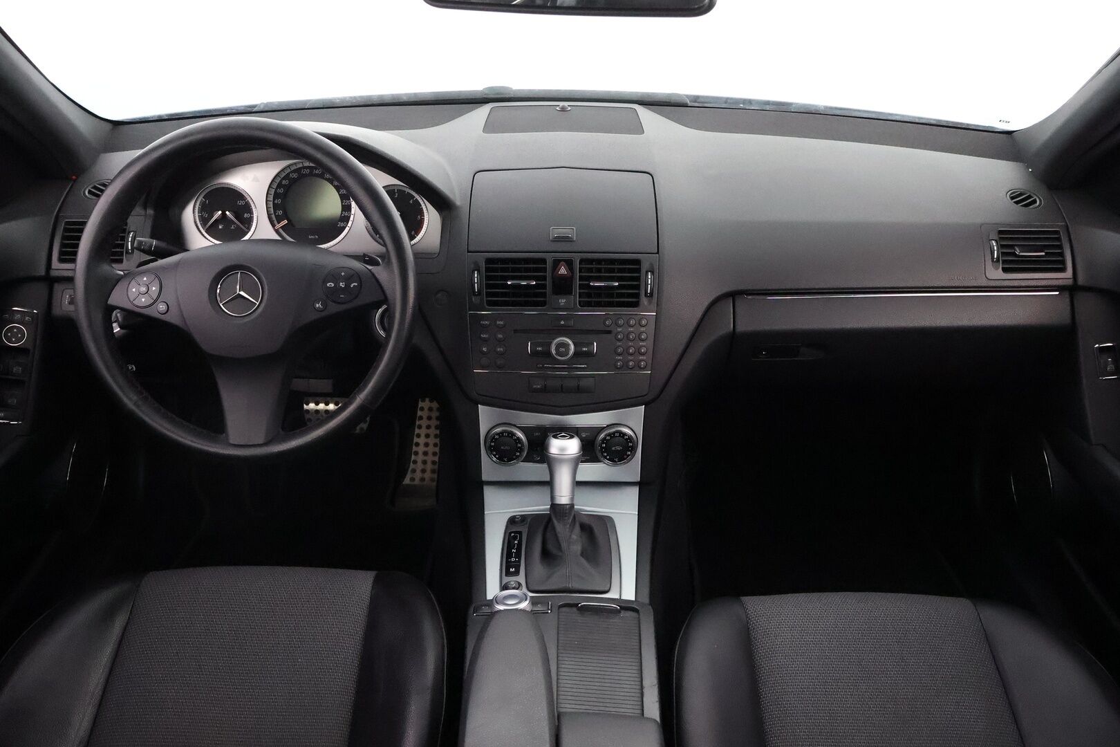 Mercedes-Benz C 2008 MYYDÄÄN HUUTOKAUPAT.COM