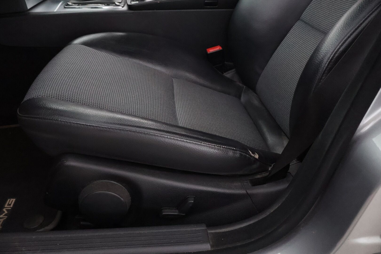 Mercedes-Benz C 2008 MYYDÄÄN HUUTOKAUPAT.COM