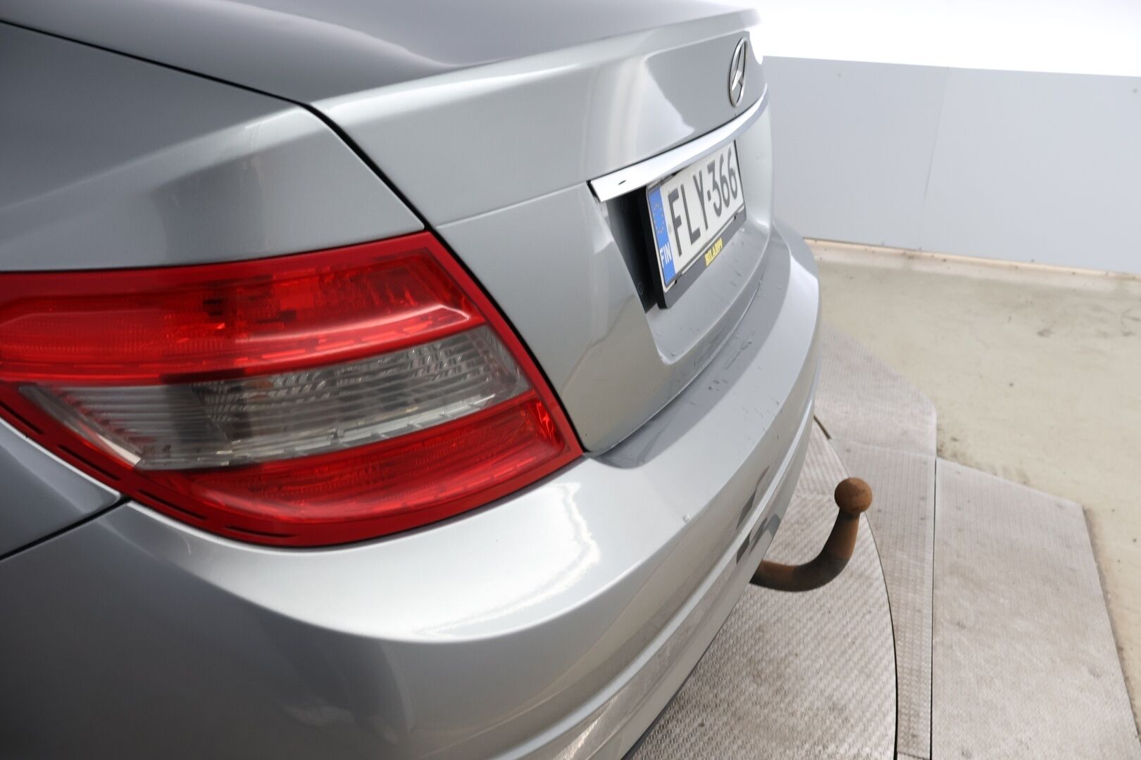 Mercedes-Benz C 2008 MYYDÄÄN HUUTOKAUPAT.COM