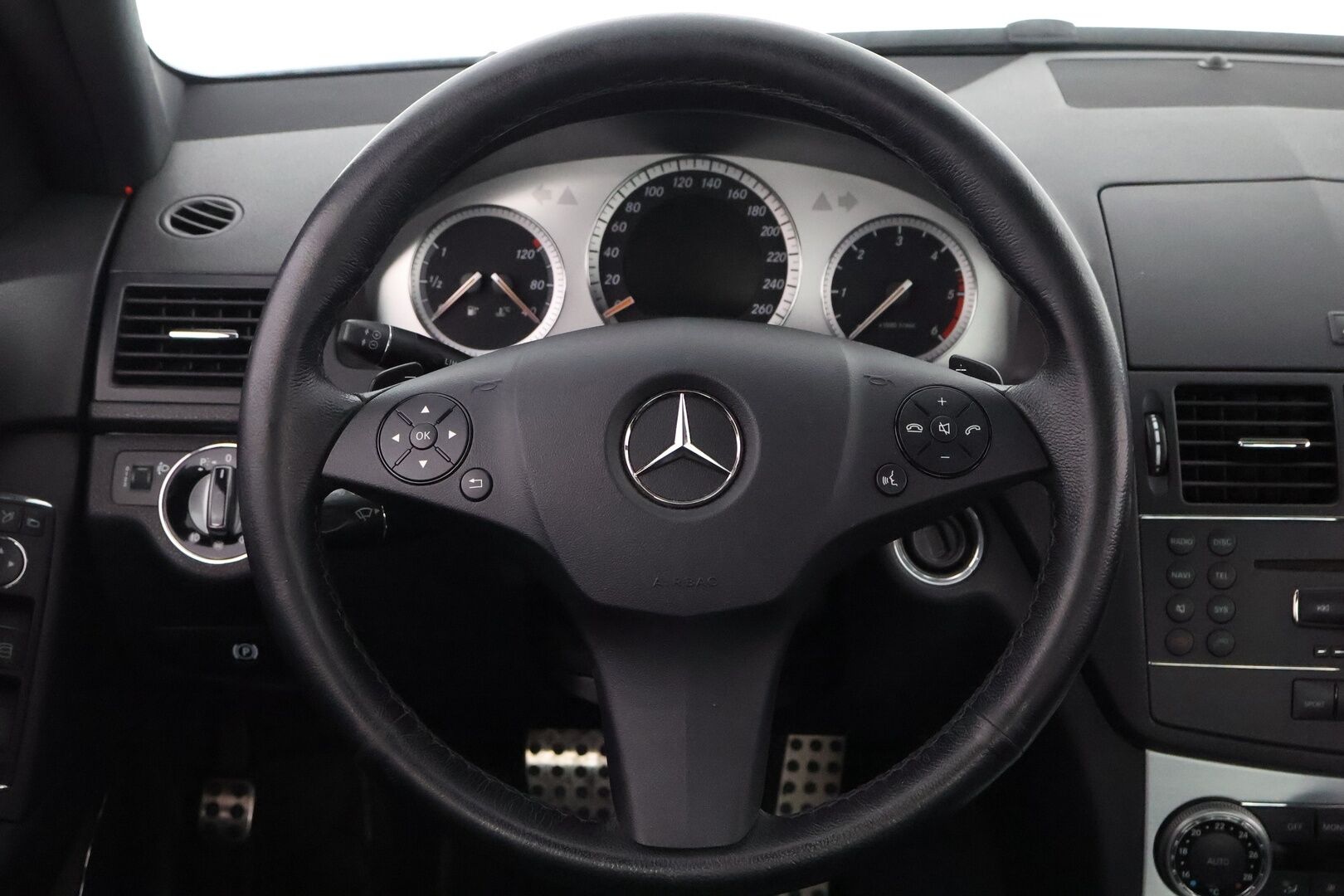 Mercedes-Benz C 2008 MYYDÄÄN HUUTOKAUPAT.COM