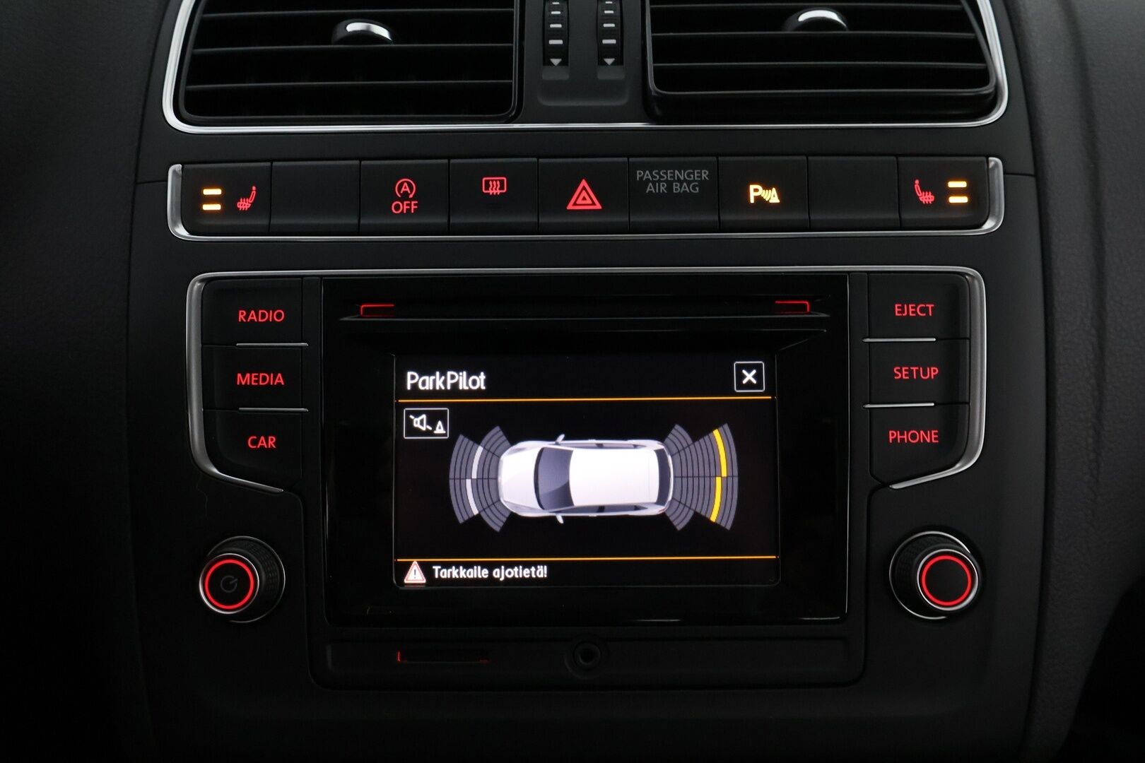 Volkswagen Polo 2016 Comfortline 1,2 TSI 66 kW (90 hv) DSG-automaatti * Suomiauto / Vakkari / Lohkolämmitin / LED / Vetokoukku - Helmi / Vähän ajettu / Juuri tullut Tampereelle / Jakopää juuri tehty!!