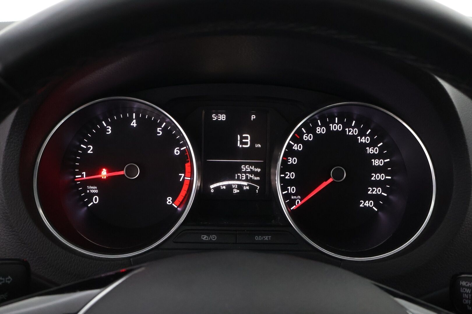 Volkswagen Polo 2016 Comfortline 1,2 TSI 66 kW (90 hv) DSG-automaatti * Suomiauto / Vakkari / Lohkolämmitin / LED / Vetokoukku - Helmi / Vähän ajettu / Juuri tullut Tampereelle! - HULLUT JOULUT KORKOTARJOUS 2,49% 