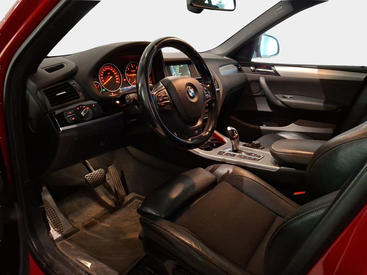 BMW X4 2016 F26 xDrive20d A M-sport *Vakkari / 360-kamera / Koukku / S.luukku / Puolinahat / Hifit* - Ei AdBlue! / Siisti kuntoinen! / Kahdet hyvät renkaat vanteineen! - HULLUT AVAJAISHULINAT KORKOTARJOUS 3,29 %