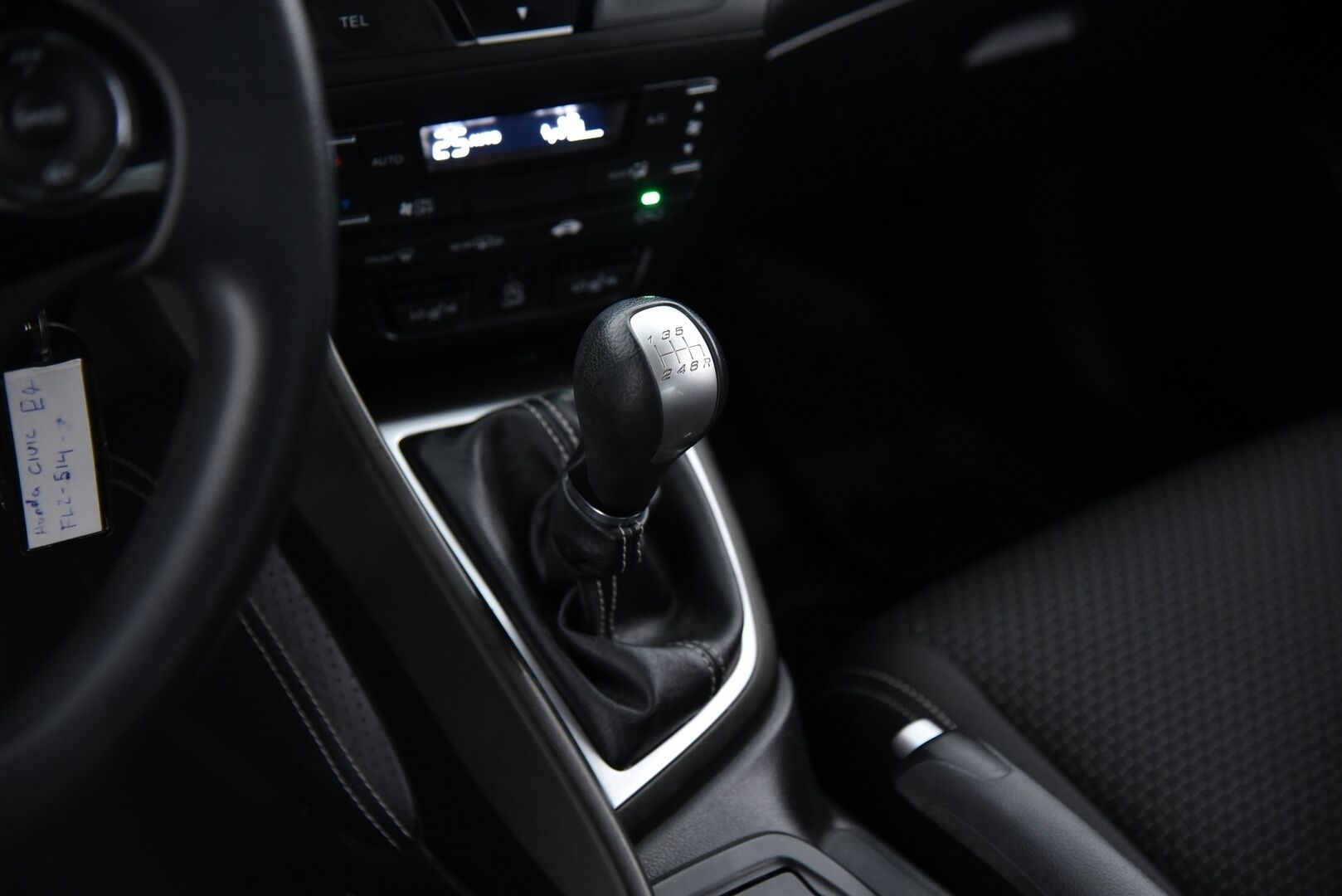 Honda Civic 2015 5D 1,4i Comfort / Vakkari / Lohko / Lisävalo / Suomi-auto - Siisti Civic / Tulossa myyntiin! 