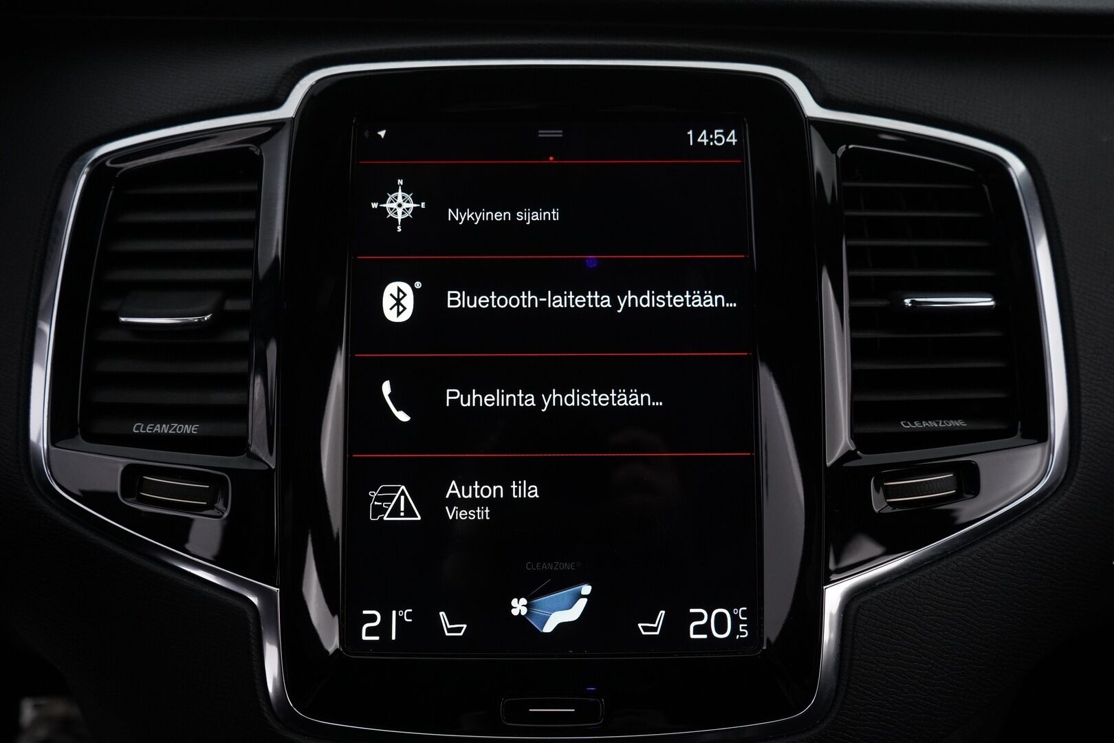 Volvo XC90 2015 D5 AWD R-Design aut *Kamera / Muistipenkit / Koukku* - 3,99 % KORKOTARJOUS TÄHÄN AUTOON - 7-Paikkainen / Kahdet hyvät renkaat / Turbo vaihdettu / Jakohihna vaihdettu