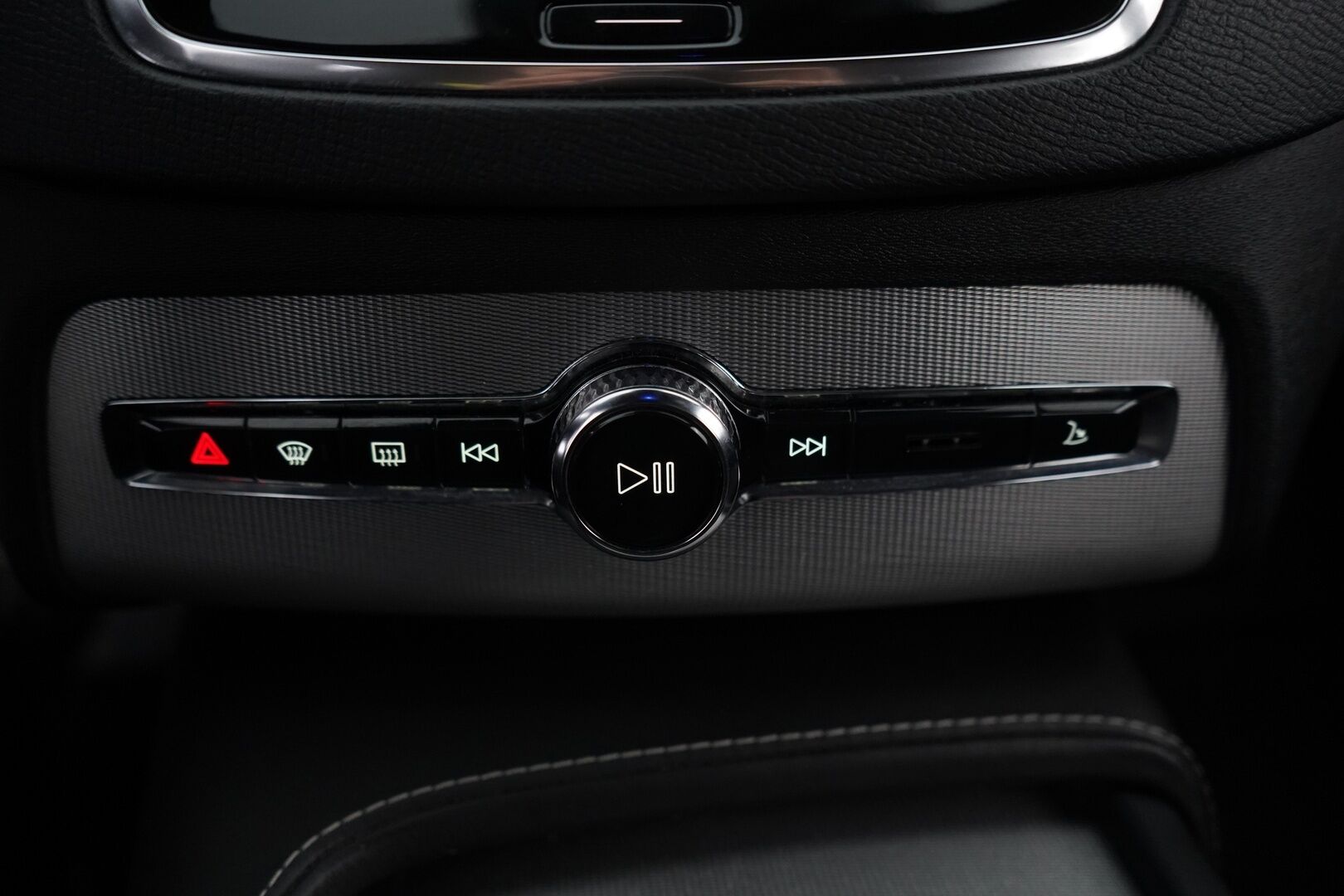 Volvo XC90 2016 D5 AWD R-Design aut *Kamera / Muistipenkit / Koukku* - Suomi-auto / 7-Paikkainen / Kahdet hyvät renkaat / Turbo vaihdettu