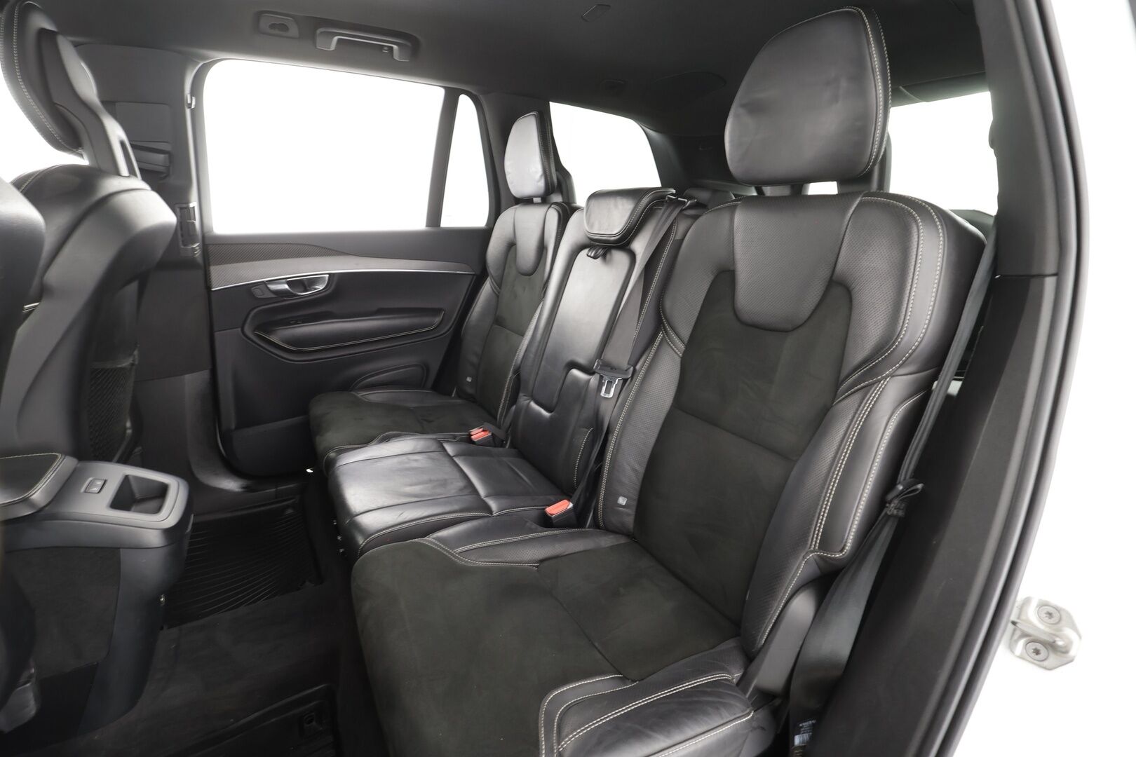 Volvo XC90 2016 D5 AWD R-Design aut * ACC / HUD / 360° / Muistipenkit / Webasto / Full LED / Navi / KeylessGo * - Suomi-auto / Kahdet renkaat aluvanteilla / Merkkihuollettu