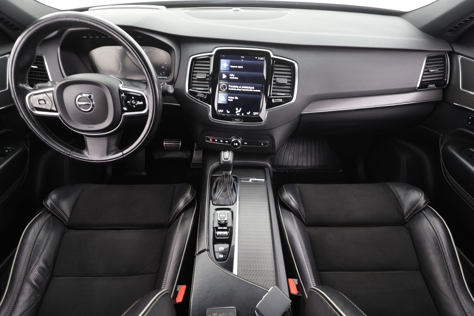 Volvo XC90 2016 D5 AWD R-Design aut * ACC / HUD / 360° / Muistipenkit / Webasto / Full LED / Navi / KeylessGo * - Suomi-auto / Kahdet renkaat aluvanteilla / Merkkihuollettu