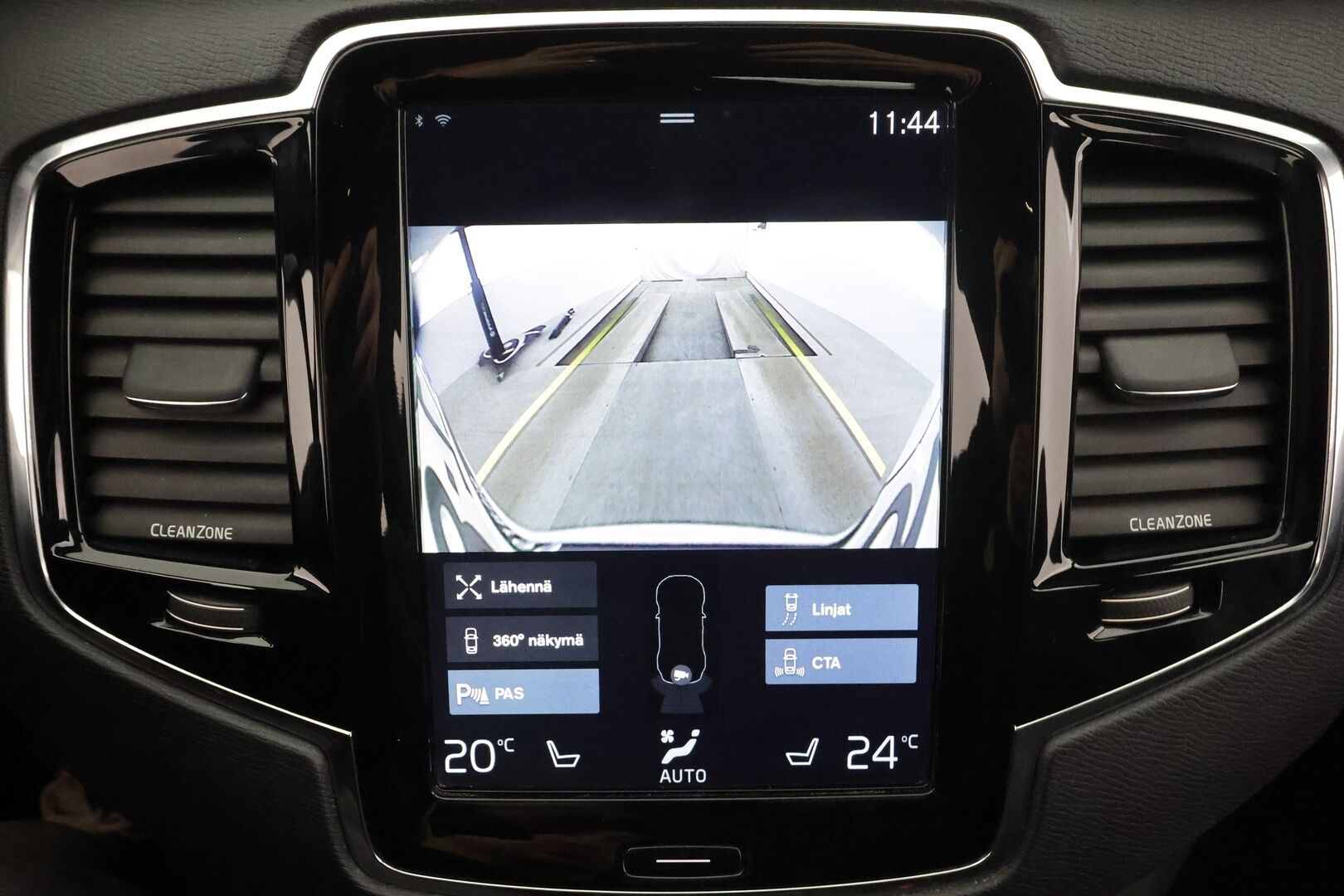 Volvo XC90 2016 D5 AWD R-Design aut * ACC / HUD / 360° / Muistipenkit / Webasto / Full LED / Navi / KeylessGo * - Suomi-auto / Kahdet renkaat aluvanteilla / Merkkihuollettu