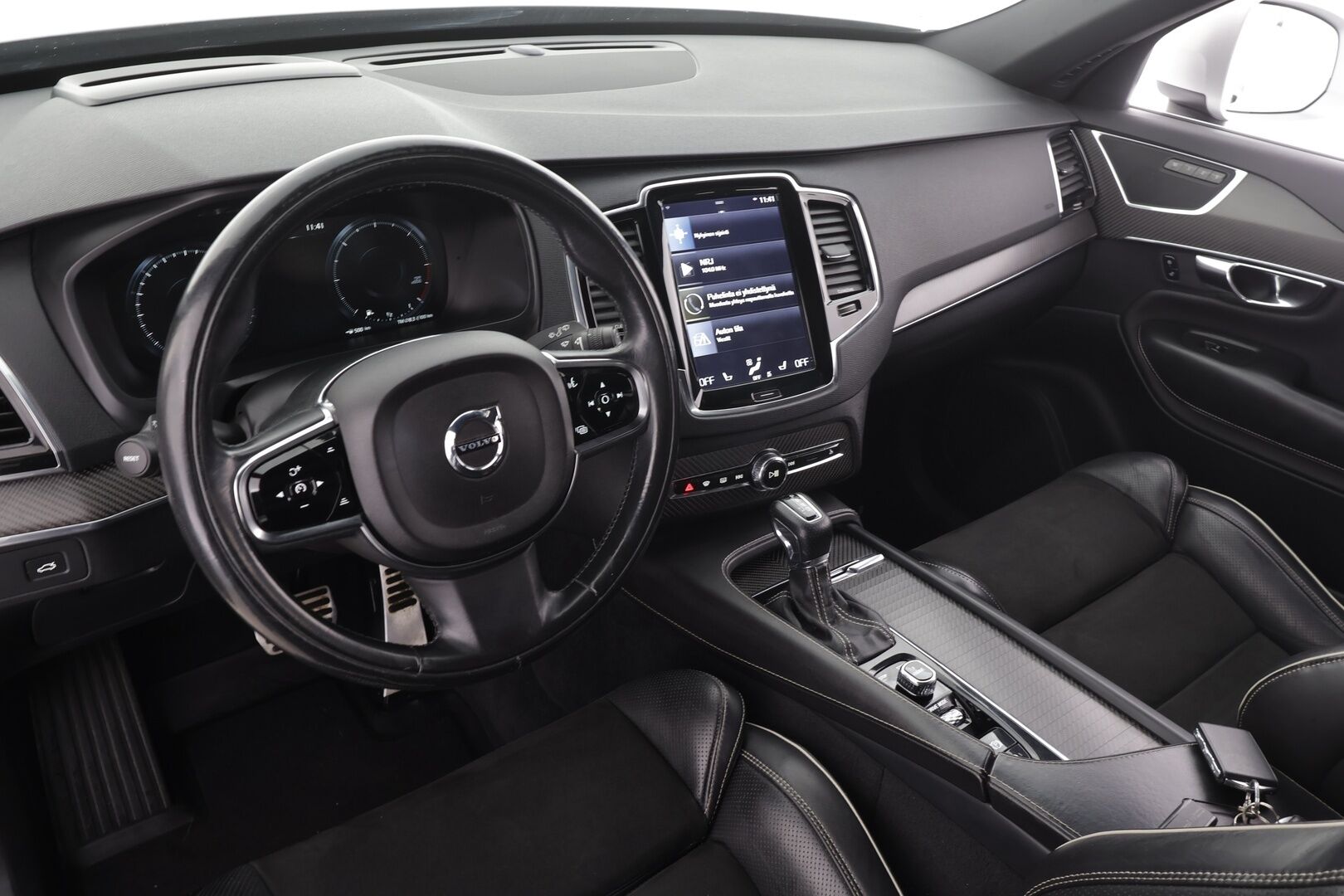 Volvo XC90 2016 D5 AWD R-Design aut * ACC / HUD / 360° / Muistipenkit / Webasto / Full LED / Navi / KeylessGo * - Suomi-auto / Kahdet renkaat aluvanteilla / Merkkihuollettu