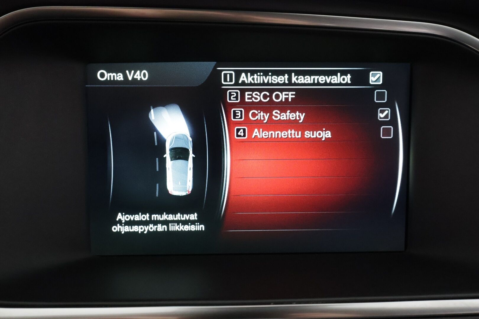 Volvo V40 2016 T2 Business aut - | Webasto | Digimittari | Xenon | Jakopää 2026 | Akt. kaarrevalot | High Performance Audio | BT | Vakkari | P.tutka | 2x renkaat aluin | Huoltokirja | Suomiauto |