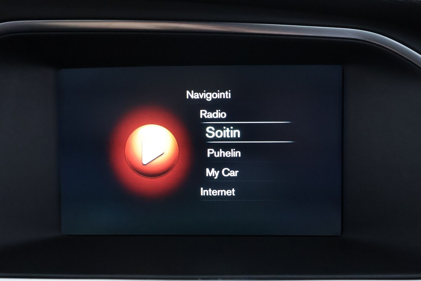Volvo V40 2016 T2 Business aut - | Webasto | Digimittari | Xenon | Jakopää 2026 | Akt. kaarrevalot | High Performance Audio | BT | Vakkari | P.tutka | 2x renkaat aluin | Huoltokirja | Suomiauto |