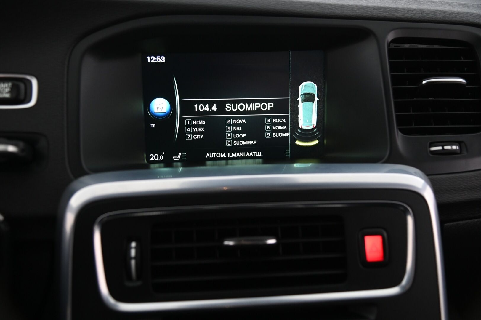 Volvo V60 2017 T3 Business aut *Webasto / Koukku / Bt / Vakkari* - *Suomi-auto / Siisti*