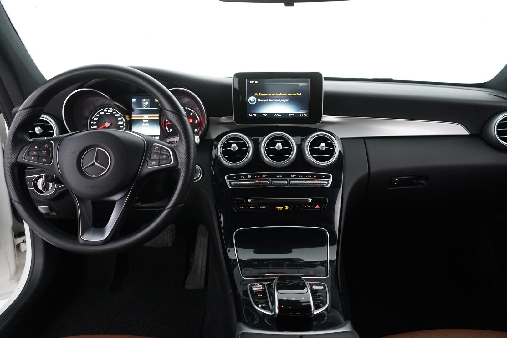 Mercedes-Benz C 2016 220 d Coupé A - ILS | Ruskea nahkasisusta | Sporttipenkit | Osittain sähkösäätöiset istuimet | Lämmitin | Vakionopeudensäädin | Parkkitutkat | 2x Mercedeksen vanteet