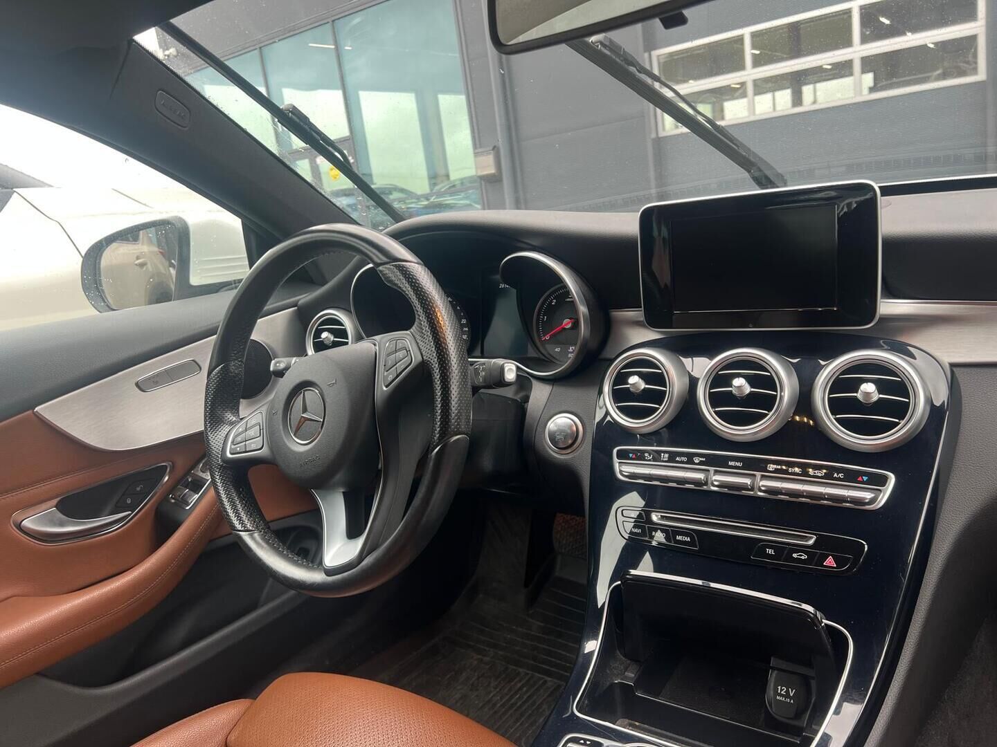 Mercedes-Benz C 2016 220 d Coupé A - Juuri saapunut | 2x OEM vanteet | Sport-nahat | Coupe