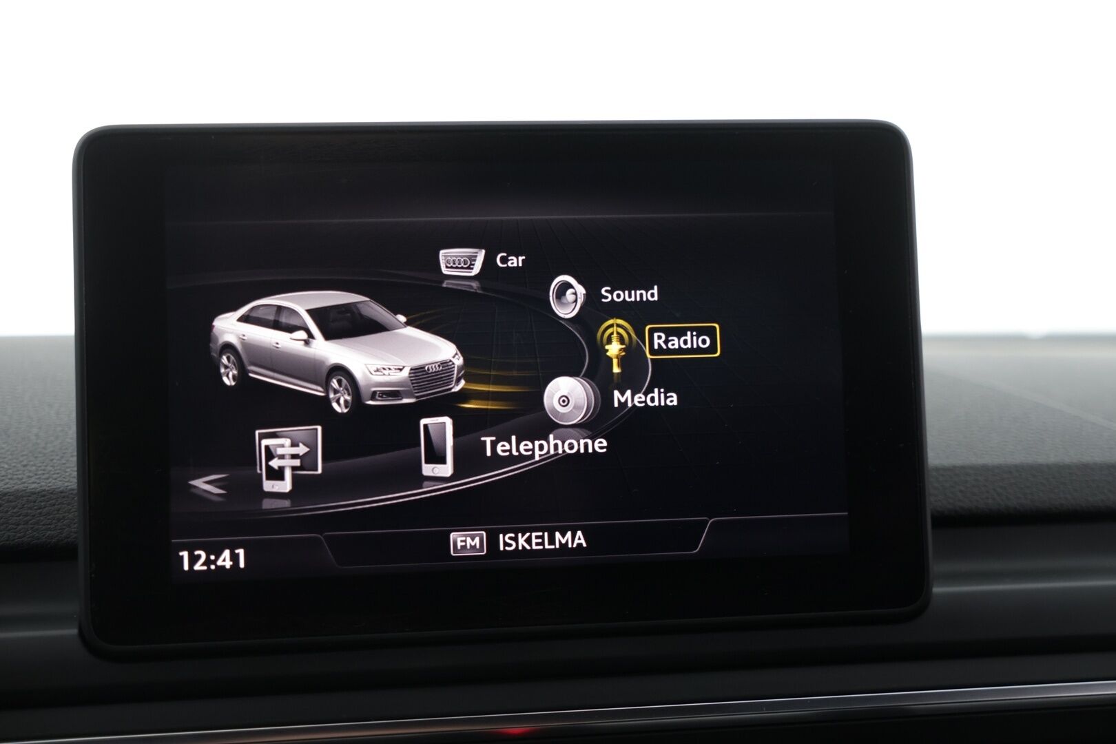 Audi A4 2016 Sedan Business Sport 2,0 TFSI 140 kW S tronic - Todella näyttävä | Hyvin varusteltu | Tehokas 2.0 TFSI |