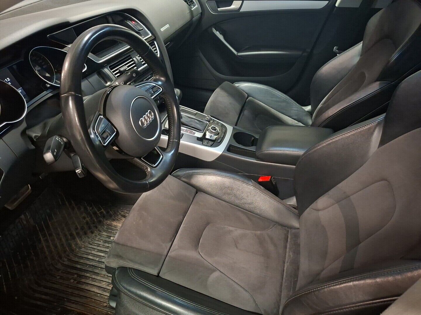 Audi A5 2016 Sportback Land of quattro Edition 2,0 TDI clean diesel 140 kW quattro S tronic *Nahka-alcantara / Xenon / Lohko+sisäpistoke / Navi / Vakkari* - Kahdet Audin omat alumiinivanteet / Hyvä huoltohistoria / Juuri katsastettu - HULLUT AVAJAISHULINAT KORKOTARJOUS 3,29 %