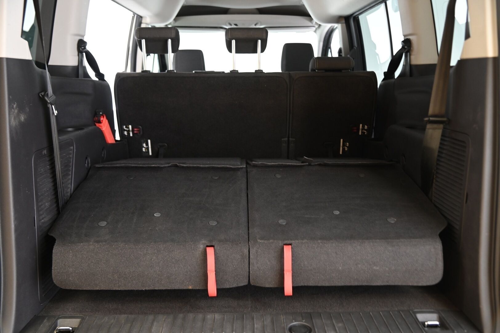 Ford Grand Tourneo Connect 2016 1,5 TDCi 120 hv PowerShift A6 Titanium - *7P | Webasto | Lasikatto | P. Tutkat | Koukku | Suomi-auto | 2x renkaat&aluvantein* - KORKO VAIN 3,99 %