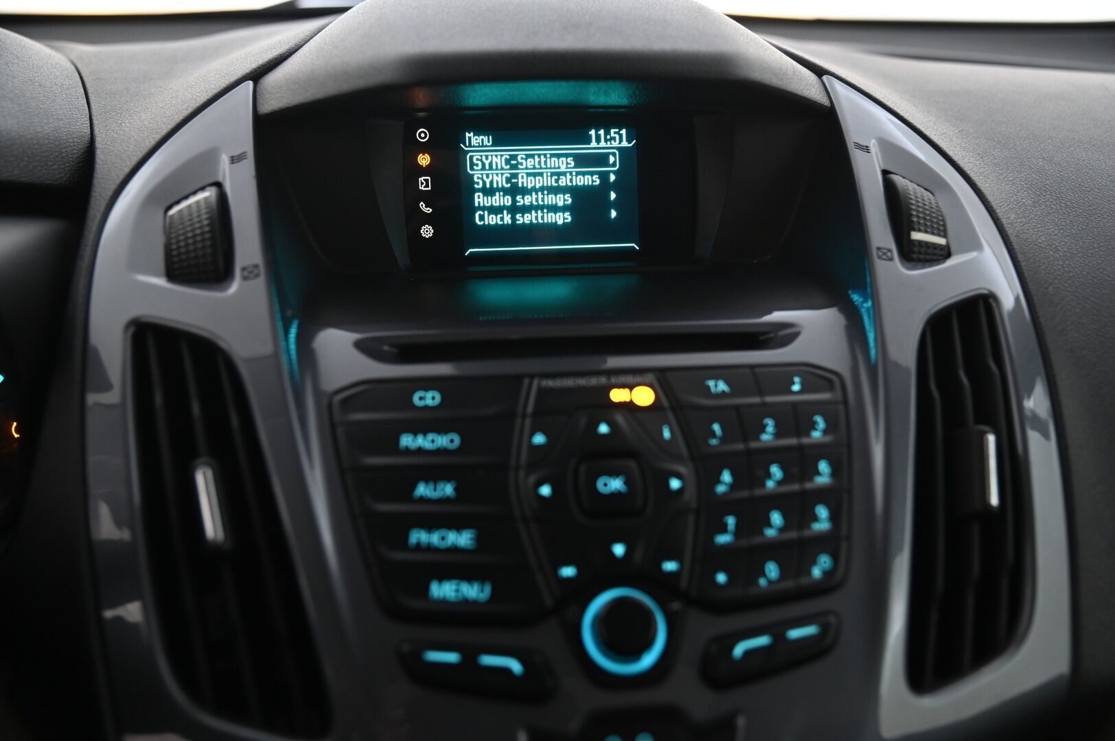 Ford Grand Tourneo Connect 2016 1,5 TDCi 120 hv PowerShift A6 Titanium - *7P | Webasto | Lasikatto | P. Tutkat | Koukku | Suomi-auto | 2x renkaat&aluvantein* - KORKO VAIN 3,99 %