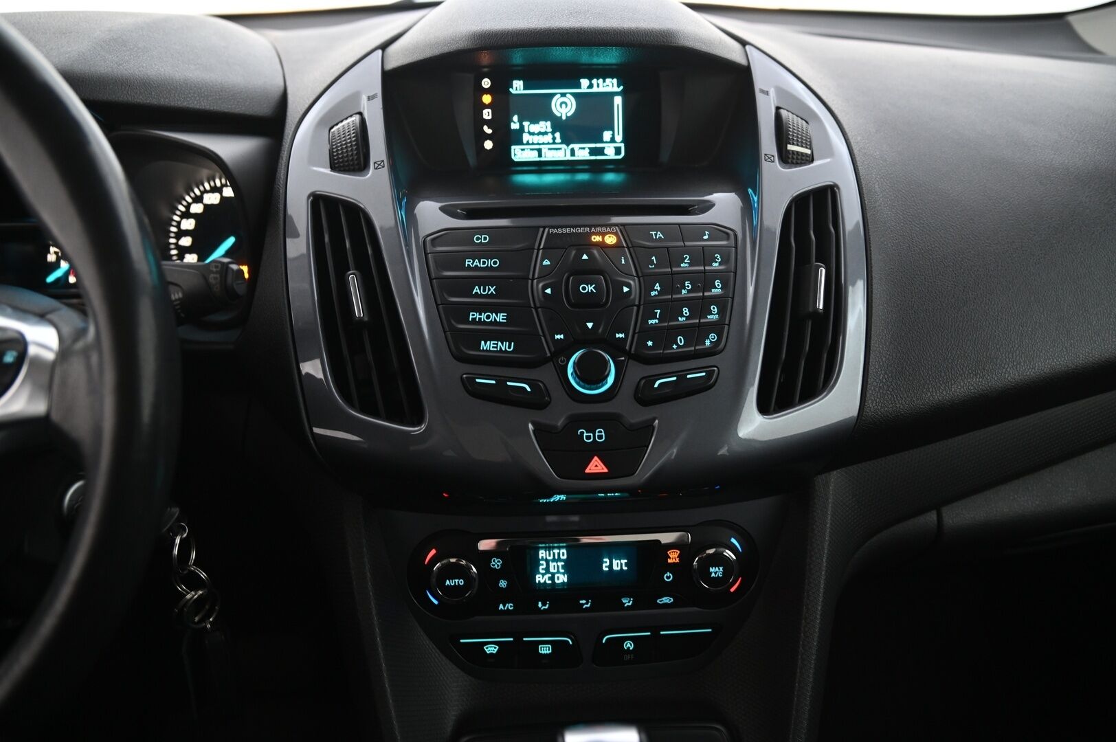 Ford Grand Tourneo Connect 2016 1,5 TDCi 120 hv PowerShift A6 Titanium - *7P | Webasto | Lasikatto | P. Tutkat | Koukku | Suomi-auto | 2x renkaat&aluvantein* - KORKO VAIN 3,99 %