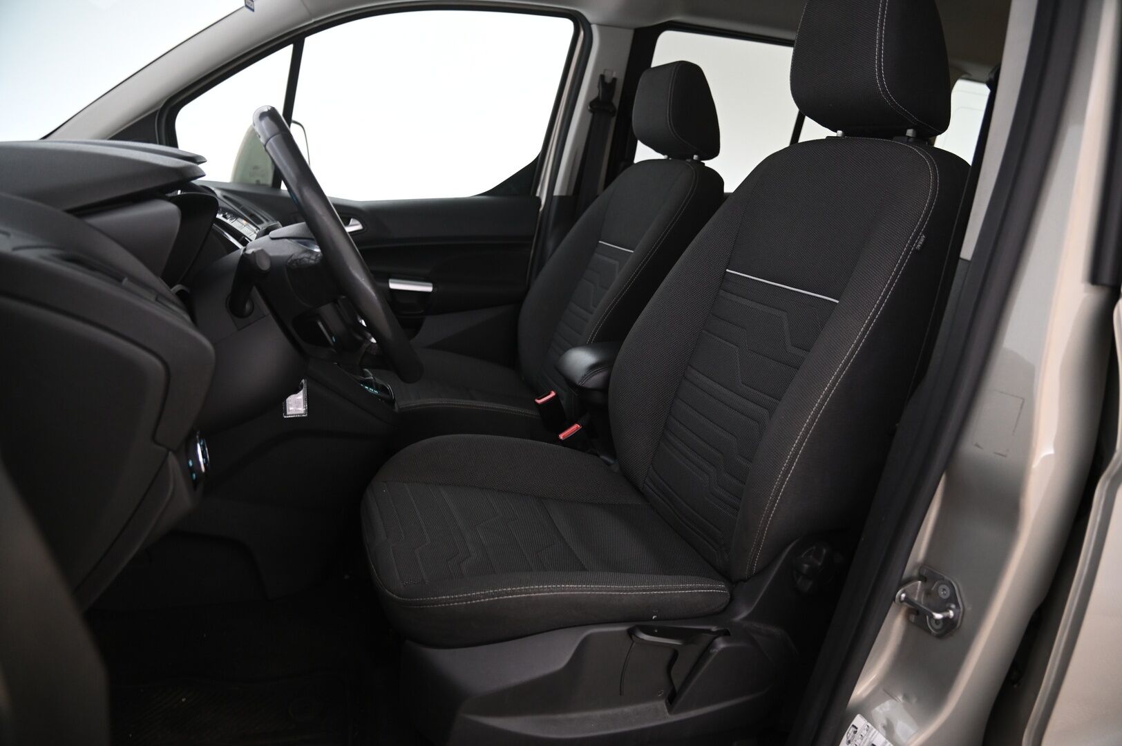 Ford Grand Tourneo Connect 2016 1,5 TDCi 120 hv PowerShift A6 Titanium - *7P | Webasto | Lasikatto | P. Tutkat | Koukku | Suomi-auto | 2x renkaat&aluvantein*