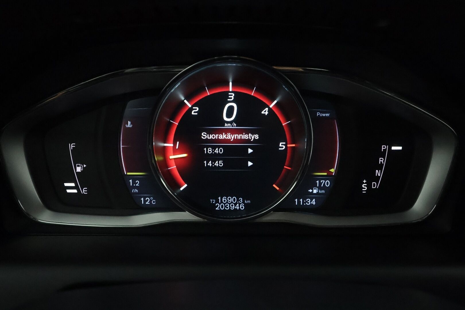 Volvo XC60 2016 D5 AWD Business Summum aut - Muistipenkki / Webasto / Koukku / Adapt. Vakkari / Xenon / P. tutka / Kaistavahti / Navi / KeylessGO / 2x renkaat 
