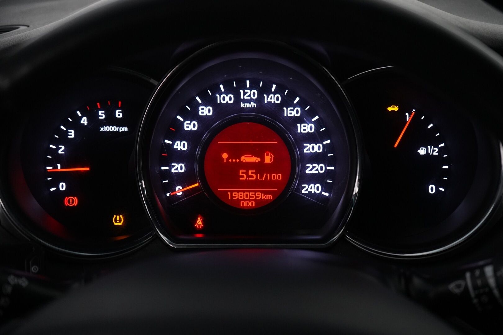 Kia cee'd 2016 1,6 CRDi ISG 136hv EX 5D EcoDynamics * Webasto / Vakkari / Tutka / Ratinlämmitin / Bluetooth * - KATSO MIHIN HINTAAN! / Suomi-auto / Kahdet Kian vanteet / Juuri katsastettu! - HULLUT AVAJAISHULINAT KORKOTARJOUS 3,29 %