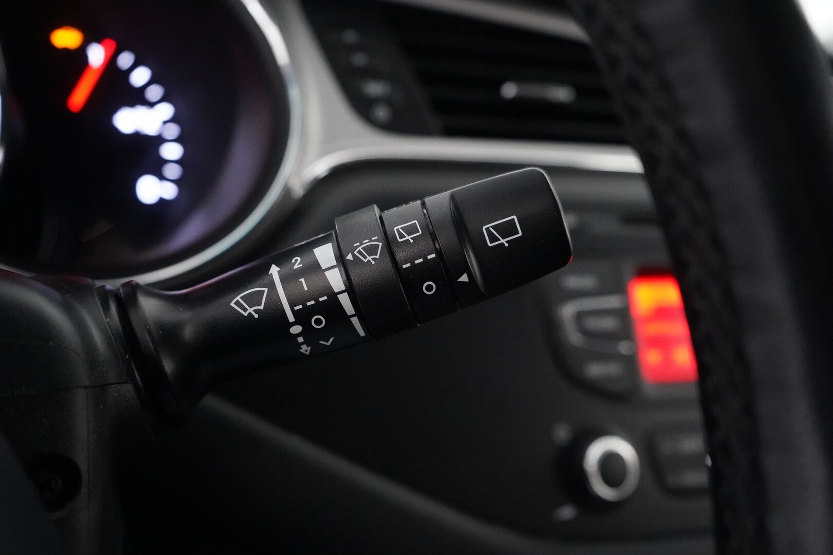 Kia cee'd 2016 1,6 CRDi ISG 136hv EX 5D EcoDynamics * Webasto / Vakkari / Tutka / Ratinlämmitin / Bluetooth * - KATSO MIHIN HINTAAN! / Suomi-auto / Kahdet Kian vanteet / Juuri katsastettu! - HULLUT AVAJAISHULINAT KORKOTARJOUS 3,29 %