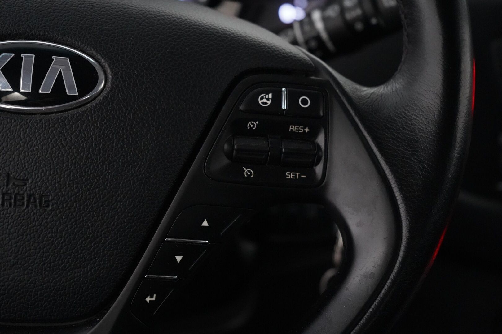 Kia cee'd 2016 1,6 CRDi ISG 136hv EX 5D EcoDynamics * Vakkari / Webasto / Tutka / Ratinlämmitin / Bluetooth * - Suomi-auto / Kahdet Kian vanteet / Auto myydään juuri katsastettuna!