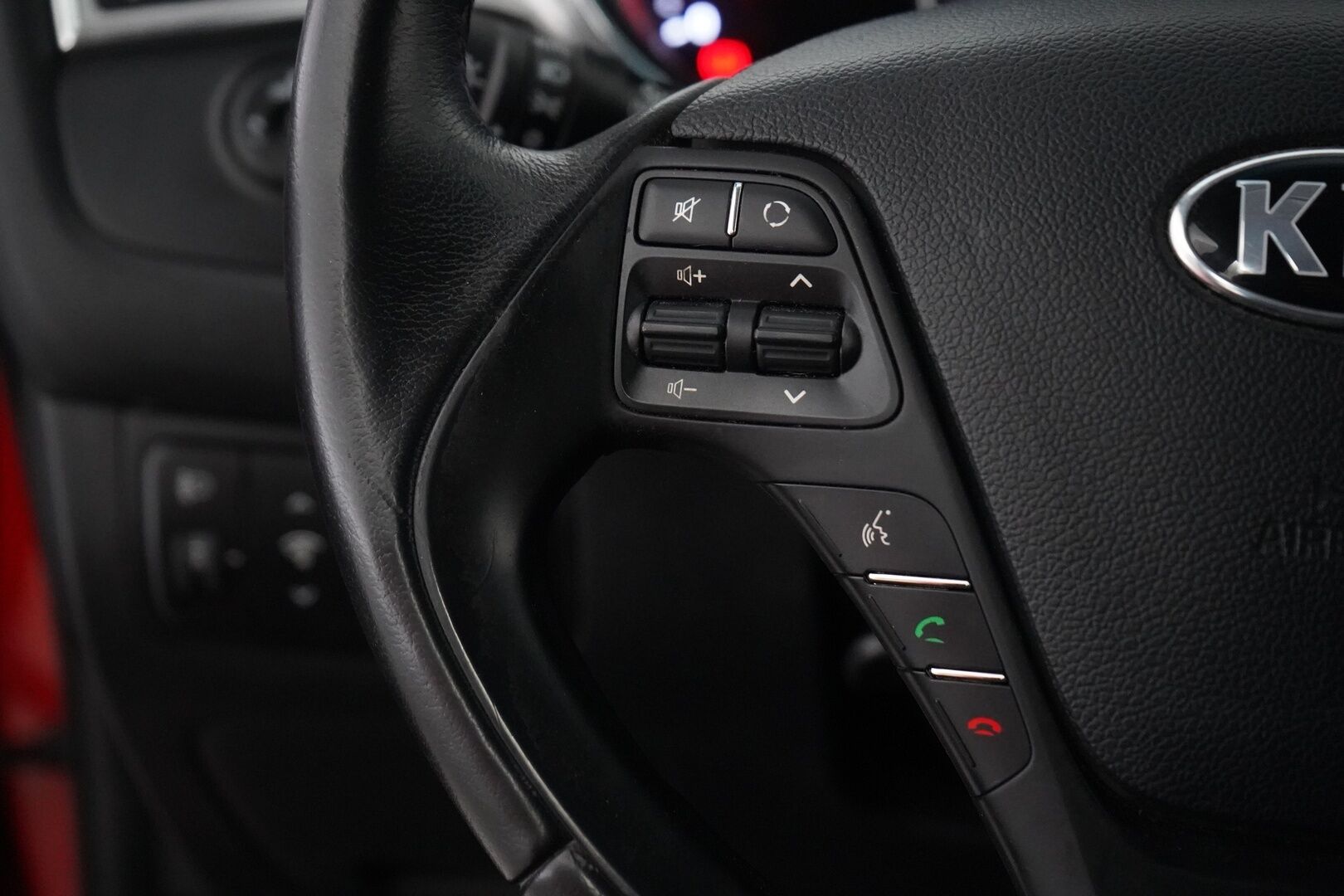 Kia cee'd 2016 1,6 CRDi ISG 136hv EX 5D EcoDynamics * Webasto / Vakkari / Tutka / Ratinlämmitin / Bluetooth * - KATSO MIHIN HINTAAN! / Suomi-auto / Kahdet Kian vanteet / Juuri katsastettu! - HULLUT AVAJAISHULINAT KORKOTARJOUS 3,29 %