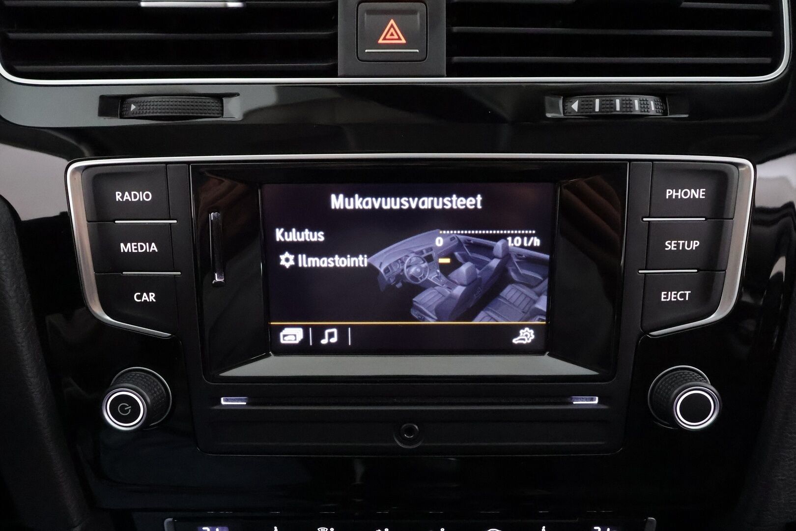 Volkswagen Golf 2016 Variant Allstar 1,2 TSI 81 kW * Vakkari / P.tutkat / Webasto / Koukku / Bluetooth * - 1.Om Suomi-auto / Kahdet renkaat aluvanteilla