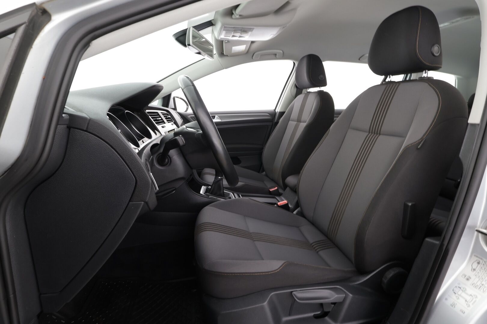 Volkswagen Golf 2016 Variant Allstar 1,2 TSI 81 kW * Vakkari / P.tutkat / Webasto / Koukku / Bluetooth * - 1.Om Suomi-auto / Merkkihuollettu / Kahdet renkaat aluvanteilla