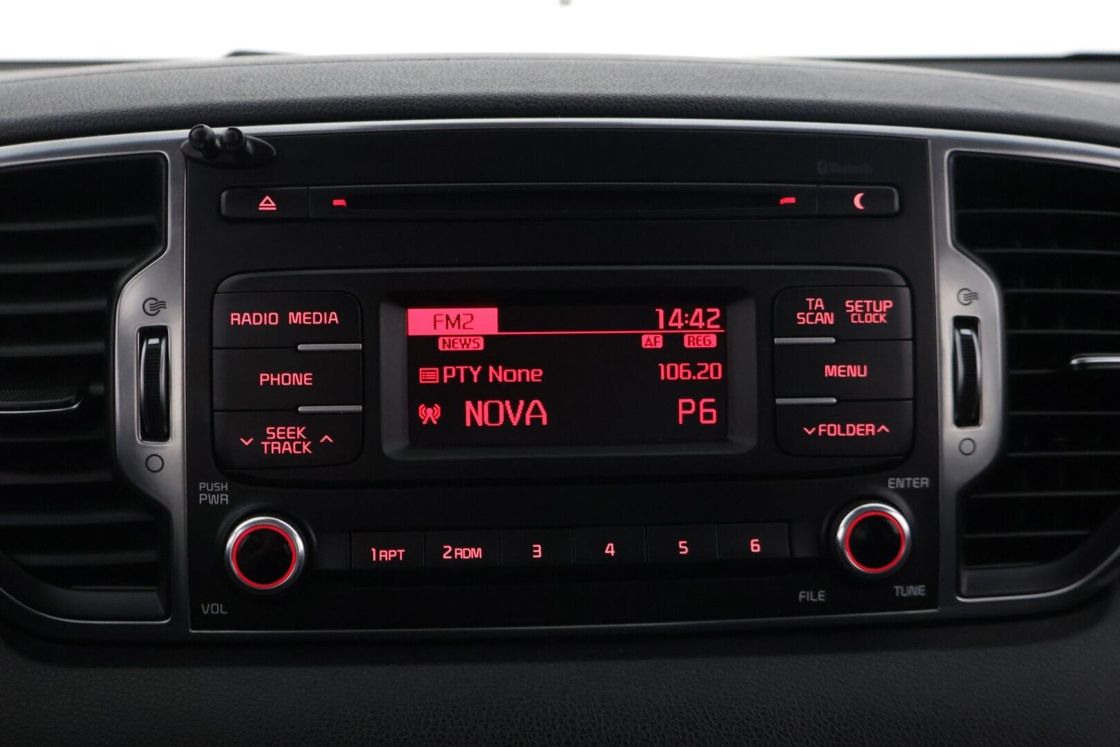 Kia Sportage 2016 1,6 ISG Urban LX EcoDynamics  *Koukku / Vakkari / Lohko + sisä / Led päiväajovalot!* - Juuri katsastettu / Kahdet uudet renkaat / Särmä huoltokirja - HULLU BLACKWEEK KORKOTARJOUS 2,49%