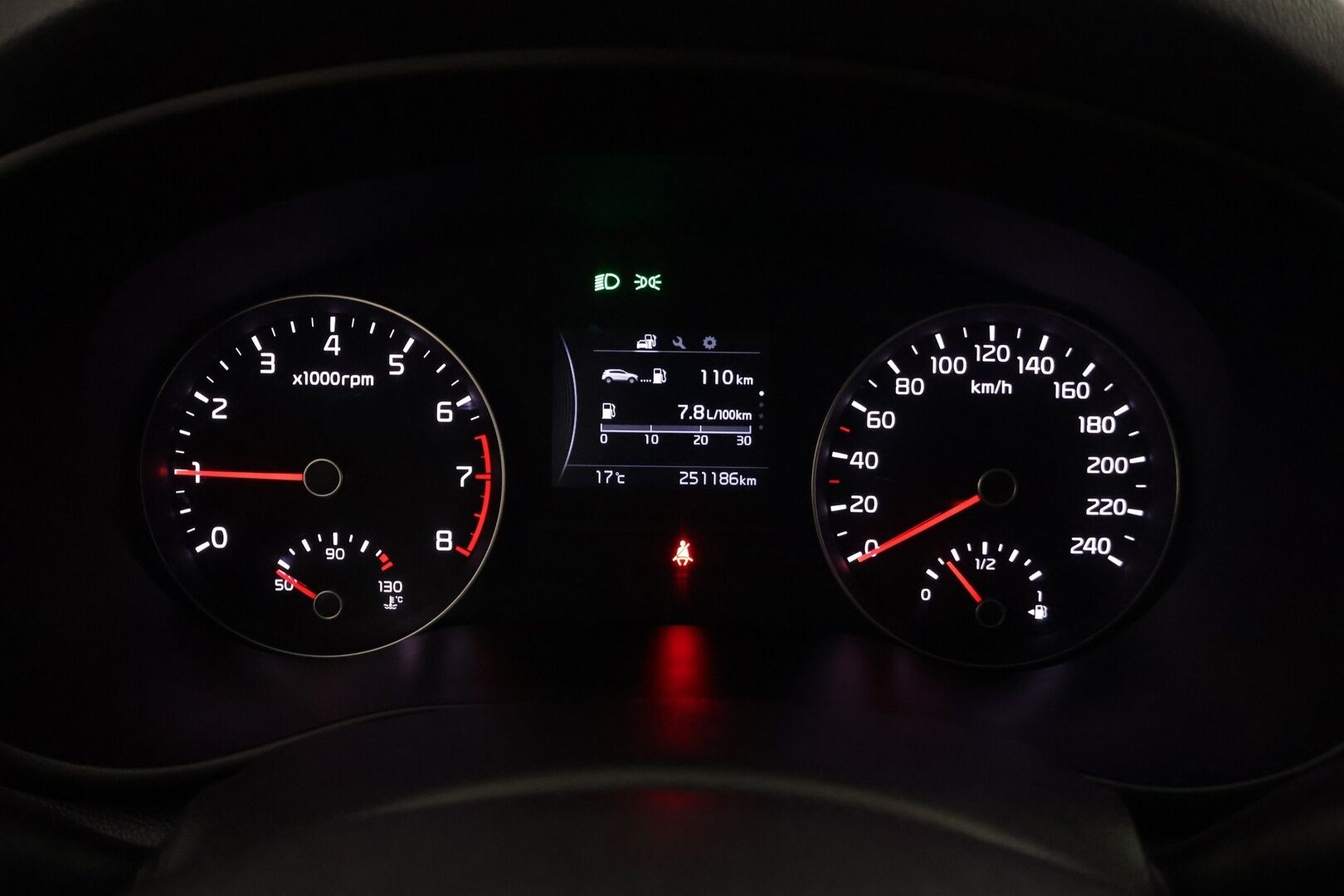 Kia Sportage 2016 1,6 ISG Urban LX EcoDynamics  *Koukku / Vakkari / Lohko + sisä / Led päiväajovalot!* - Juuri katsastettu / Kahdet uudet renkaat / Särmä huoltokirja - HULLU BLACKWEEK KORKOTARJOUS 2,49%