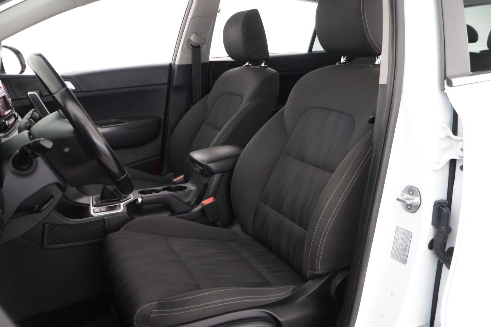 Kia Sportage 2016 1,6 ISG Urban LX EcoDynamics  *Koukku / Vakkari / Lohko + sisä / Led päiväajovalot!* - Juuri katsastettu / Kahdet uudet renkaat / Särmä huoltokirja