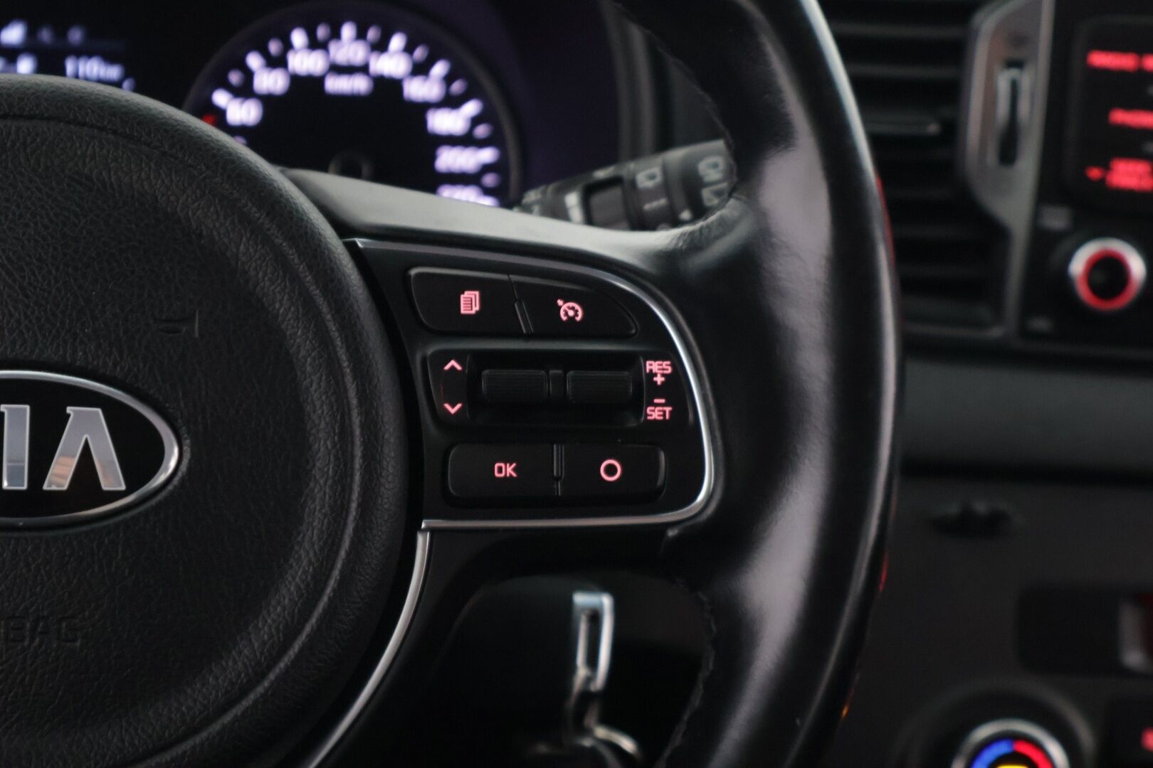 Kia Sportage 2016 1,6 ISG Urban LX EcoDynamics  *Koukku / Vakkari / Lohko + sisä / Led päiväajovalot!* - Juuri katsastettu / Kahdet uudet renkaat / Särmä huoltokirja - HULLU BLACKWEEK KORKOTARJOUS 2,49%