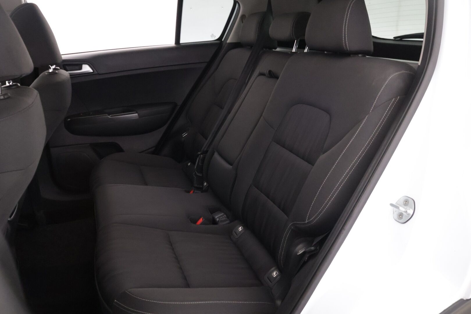 Kia Sportage 2016 1,6 ISG Urban LX EcoDynamics  *Koukku / Vakkari / Lohko + sisä / Led päiväajovalot!* - Juuri katsastettu / Kahdet uudet renkaat / Särmä huoltokirja - HULLU BLACKWEEK KORKOTARJOUS 2,49%